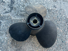 Charger l'image dans la galerie, 40 50 60 hp Evinrude E-tec 3-Blade PROPELLER 0763466 two stroke 2008-2011
