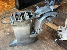 Charger l'image dans la galerie, 40 50 hp Yamaha 20” LONG MIDSECTION UPPER CASING 6H4-45111-10-4D SWIVEL 697-43311-03-4D STEERING ARM 6H4-42510-02-4D EXHAUST 
