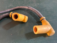 Load image into Gallery viewer, DT 225 150 hp Suzuki 33410-87D80 IGNITION COIL f6t532, 33510-87D20 SPARK PLUG CAP two stroke - OEM SUPER SIX ONLY
