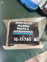 Cargar imagen en el visor de la galería, Mercruiser 165 170 180 hp SCREW KIT 10-35765a1 stern drive 3.7 Liter
