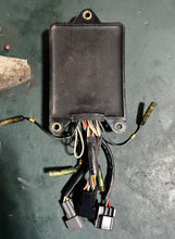 Charger l'image dans la galerie, 115 130 hp Yamaha cdi unit CU2481 6N7-85540-00-00 two stroke 1990-1996
