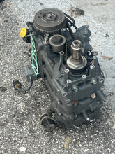 Cargar imagen en el visor de la galería, BF 25 30 hp 12010-ZV7-010ZA CYLINDER HEAD ASSY 12010-ZV7-010ZA 13310-ZV7-000 CRANKSHAFT 12000-ZV7-000ZA BLOCK 16700-ZW1-004 F
