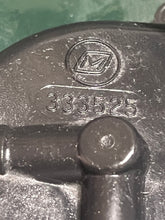 Load image into Gallery viewer, 200 225 300 hp Johnson Evinrude CARBURETOR BOWL FLOAT CHAMBER 0398701 333525 with seat Two Stroke 1994 some compatibility 120
