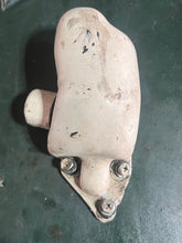 Charger l'image dans la galerie, 150 200 225 Johnson Evinrude POWER TRIM RESERVOIR &amp; CAP 0435341 0769504 Two Stroke some 60-250 hp compatibility
