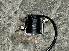 Load image into Gallery viewer, DT 75 85 hp Suzuki CHOKE SOLENOID 38600-95555 two stroke 1988-2000 some 55 65 compatibility
