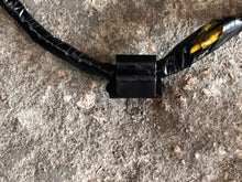 Charger l'image dans la galerie, 115 hp Yamaha WIRE HARNESS ASSEMBLY 6E5-82590-01-00 6E5-82590-10-00 1985-1987 two stroke
