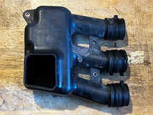 Load image into Gallery viewer, 40 30 hp Mercury INTAKE AIR SILENCER SOUND ATTENUATOR 856127A2 four stroke 3 cylinder 2000
