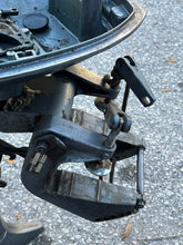 Cargar imagen en el visor de la galería, 4 hp Yamaha 6E0-45111-02-EK UPPER CASING midsection 4MSHR 1993 ‘88-93 TWO STROKE clamps 6E0-43111-01-EK 6E0-43112-01-EK
