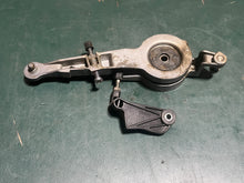 Charger l'image dans la galerie, 115 hp Yamaha MAGNETO CONTROL LEVER 6E5-41632-01-94 6E5-41631-01-1S 6E5-41632-02-1S 6E5-41631-01-94, MAGNETO CONTROL ROD 688-
