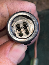 Cargar imagen en el visor de la galería, 90 80 hp Tohatsu Nissan CDI CONTROL UNIT 3B7061601 f8t11171 55100-95817 two stroke 3 cylinder carbureted 1996-2002
