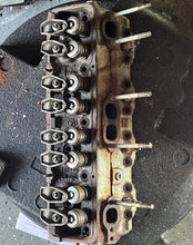 Cargar imagen en el visor de la galería, sold ebay aug2025——5.0 5.7 Liter OMC 1989 cylinder head #1 3853852 985431 Valve Cover 0986748 volvo
