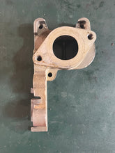 Cargar imagen en el visor de la galería, f 25 hp Yamaha 65W-13640-00-00 intake MANIFOLD oem 65W-14271-00-00 INSULATOR 65W-13323-00-00 INSERT four stroke
