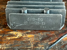 Charger l'image dans la galerie, 90 75 HP Yamaha voltage RECTIFIER &amp; REGULATOR 6H0-81960-00-00 Two Stroke 3 cylinder 1992-2000
