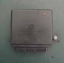 Cargar imagen en el visor de la galería, f 150 hp Yamaha 63P-30 63P-8591A-30-00 ENGINE CONTROL UNIT ASSY ecu 2005 Four Stroke -  2325 hours
