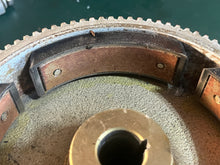 Cargar imagen en el visor de la galería, 8 9.8 hp Tohatsu Nissan 3B2061941 FLYWHEEL CUP, 350760110 BRACKET, 350-76010-0 350760100 STARTER MOTOR f &amp; p type electric st
