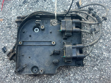 Charger l'image dans la galerie, BF 130 115 hp Honda IGNITION CASE 30416-ZW5-000 with IGNITION COILS 30500-ZW5-003 four stroke 1999-up
