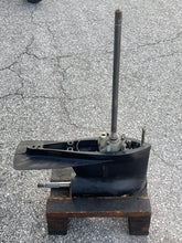 Charger l'image dans la galerie, 115 hp Mercury Tower Of Power LOWER UNIT 20” long 1655-7333T42 1655-7333A42 Two Stroke Inline 4 and 6 cylinder ONLY
