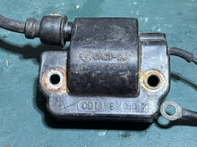 Load image into Gallery viewer, Yamaha Ignition coil oem 6E5-85570-11-00 cm61-26 1987 - 1994 115 130 150 175 200 225 hp single eyelet
