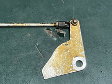 Cargar imagen en el visor de la galería, 35 hp Force Mercury F458192 Throttle CAM, F458502 ROD, magneto control F2A458081 LEVER, two stroke1974-89
