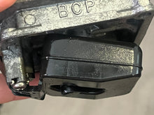 Load image into Gallery viewer, 90 hp Yamaha CARBURETOR SET 6H1-14301-30-00 14302 14303 TWO STROKE 2004-2009 superseded 6H1-31
