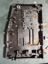 Cargar imagen en el visor de la galería, DT 140 115 hp Suzuki ELECTRIC PARTS HOLDER 32890-94640 COVER 32895-94630 two stroke 1992
