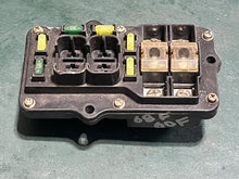 Charger l'image dans la galerie, 150 175 200 225 250 hp Yamaha 68F-82170-01-00 60V-82170-01-00 FUSE BOX ASSY two stroke OEM 2000-2014 some models
