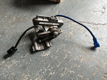 Charger l'image dans la galerie, f 150 hp SHIFT BRACKET 6DA-44176-00-00 BRACKET 63P-44117-01-00  SHIFT SWITCH 69J-8259F-00-00 four stroke 2015-2024
