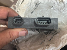 Load image into Gallery viewer, Mercruiser IGNITION MODULE 811637001 OMC 3854003 Sierra 18-5207-1 for 4-6-8 cylinder engines
