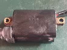 Cargar imagen en el visor de la galería, f 200 225 hp Yamaha 69J-82310-00-00 IGNITION COIL four stroke OEM two count
