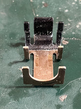 Cargar imagen en el visor de la galería, f 250 hp Yamaha 3 count FUEL INJECTOR CLIPS 6P2-13577-00-00 four stroke 2005-2018 some 200 225 hp compatibility

