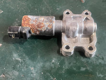 Charger l'image dans la galerie, DF 200 hp Suzukj OIL CONTROL VALVE 16550-93J00 four stroke some compatibility 150 175 225 250 300 350 hp
