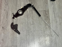 Load image into Gallery viewer, sold ebay mar2026——-100 115 125 Mercury THROTTLE LEVER spark advance 44333 44332-C LINK 44337 THROTTLE CAM 14518T1 Two Stroke
