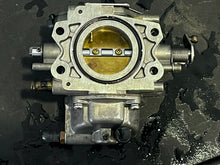 Charger l'image dans la galerie, 225 hp Yamaha 76 degree CARBURETOR SET port 2-4-6 62J-14301-00-00 62J-14302-00-00 62J-14303-00-00 two stroke 1994-1996
