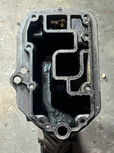 Charger l'image dans la galerie, DF 30 25 hp Suzuki DRIVESHAFT HOUSING 20” long 52110-94L11-YAY four stroke 2018
