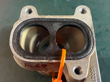 Cargar imagen en el visor de la galería, f 25 hp Yamaha 65W-13640-00-00 intake MANIFOLD oem 65W-14271-00-00 INSULATOR 65W-13323-00-00 INSERT four stroke
