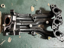 Charger l'image dans la galerie, DF 30 25 hp Suzuki INTAKE MANIFOLD 13110-94L00 four stroke 2018

