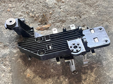 Charger l'image dans la galerie, f 115 hp Yamaha ecu BRACKET 6EK-81948-00-00 four stroke 2014-2018
