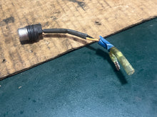 Cargar imagen en el visor de la galería, F 50 60 hp Yamaha 62Y-82560-01-00 THERMOSTAT SWITCH thermo 1997-2005 Four Stroke
