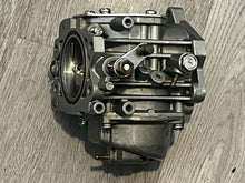 Charger l'image dans la galerie, 250 hp Yamaha CARBURETOR 3 61A-14101-03-00 two stroke 76 degree

