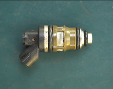 Cargar imagen en el visor de la galería, DT 140 115 hp Suzuki EFI 15710-94900 fuel injector 1988-2001 Two Stroke NLA
