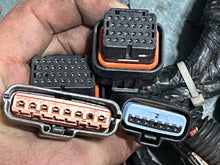 Charger l'image dans la galerie, 250 hp Yamaha 60V-82590-70-00 WIRE HARNESS ASSY 6D0-8259M-20-00 two stroke oem 2005

