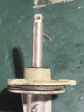 Charger l'image dans la galerie, DT 150 200 hp Suzuki 25” SHIFT ACCEL HOUSING 26110-87D00 CLUTCH ROD CONNECTOR X 25611-87D10 SHIFT SHAFT 23111-87D10 YOKE 2513
