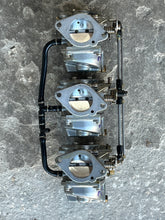 Charger l'image dans la galerie, 85 hp Yamaha CARBURETOR SET 688-14301-08-00 688-14302 688-14303 two stroke commerical 1992-1996
