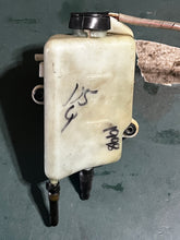 Charger l'image dans la galerie, 115 130 hp Yamaha OIL TANK 6E5-21750-05-00 OIL LEVEL GAUGE 6G7-85730-03-00 two stroke 1990-2001
