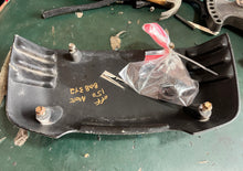 Cargar imagen en el visor de la galería, 150 175 200 hp Mercury COWL AIR INLET baffle 821256T1 821256T03 with 19-823865 two stroke EFI
