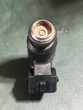 Charger l'image dans la galerie, 60 50 40 30 hp Mercury EFI FUEL INJECTOR 892123002 9254A four stroke TESTED

