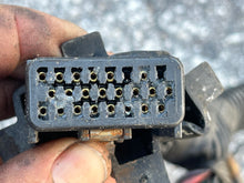 Cargar imagen en el visor de la galería, 250 hp Mercury EFI ENGINE HARNESS 825763A5 IGNITION HARNESS 825433A11 two stroke 1995 some compatibility 225 300 hp - for 4-p
