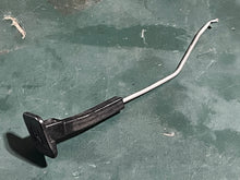 Cargar imagen en el visor de la galería, 115 hp Yamaha CHOKE KNOB 6N7-41271-00-00 two stroke 1990-2009 some 130 hp
