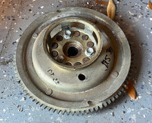 Charger l'image dans la galerie, DT 25 30 hp Suzuki FLYWHEEL 32102-95D00  F3T443 two stroke 1988-2000
