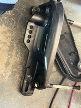 Load image into Gallery viewer, 30 25 40 50 60 hp Evinrude E-tec STERN BRACKET SET 0333624 0351896 0344104 two stroke 2017 AA AB AF
